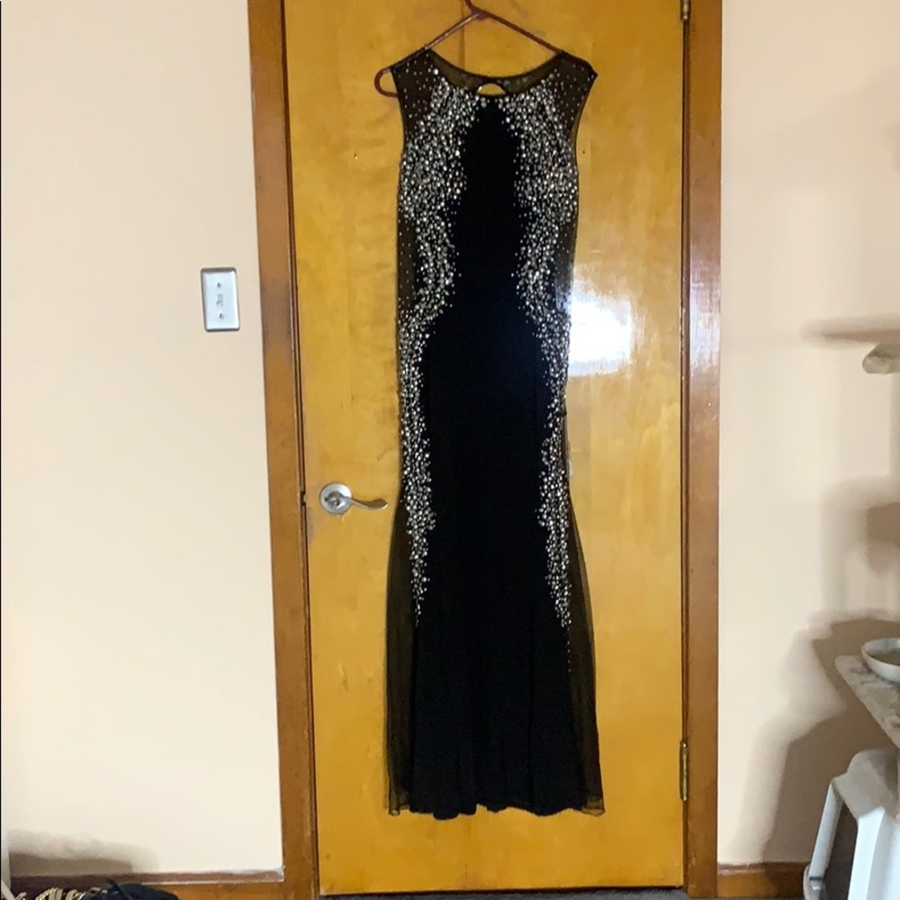 Black sequence prom dress
